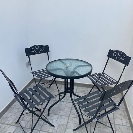 La Casa Di Nonna Titina Apartment Лече Екстериор снимка