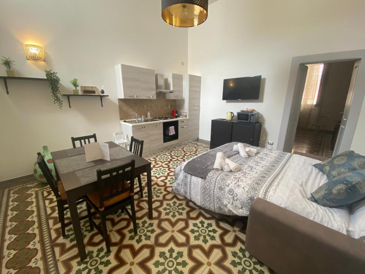 La Casa Di Nonna Titina Apartment Лече Екстериор снимка