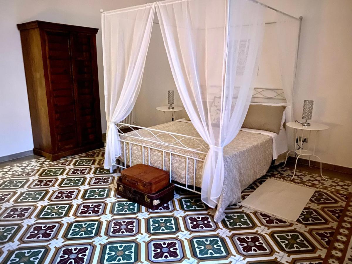 La Casa Di Nonna Titina Apartment Лече Екстериор снимка