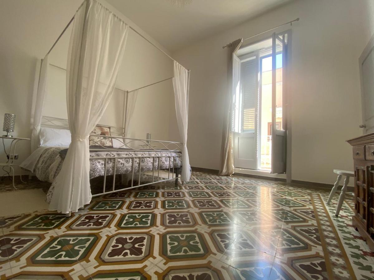 La Casa Di Nonna Titina Apartment Лече Екстериор снимка